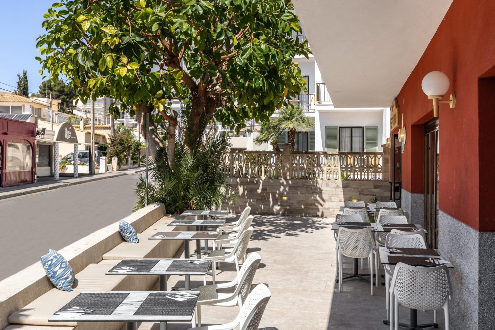 Hostal Neptuno Peguera Exterior foto
